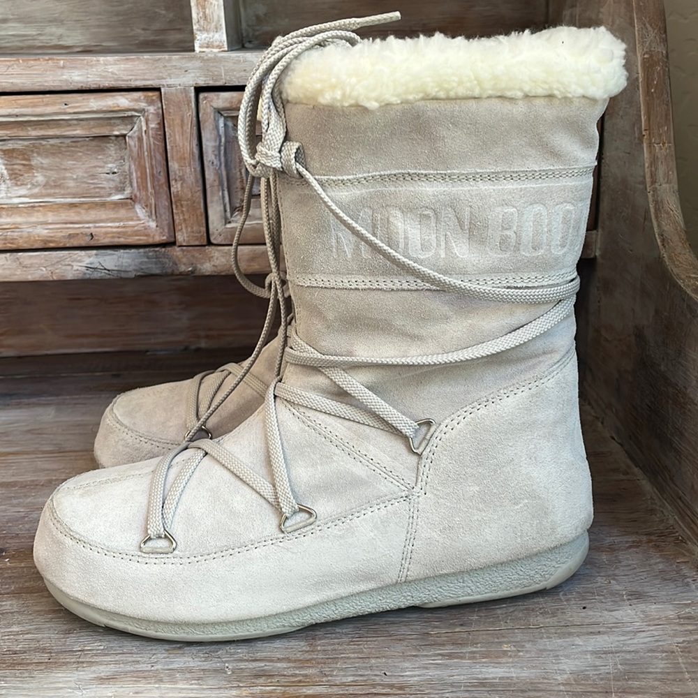 SOLD 🤍 Moon Boots with Tecnica size 6-8